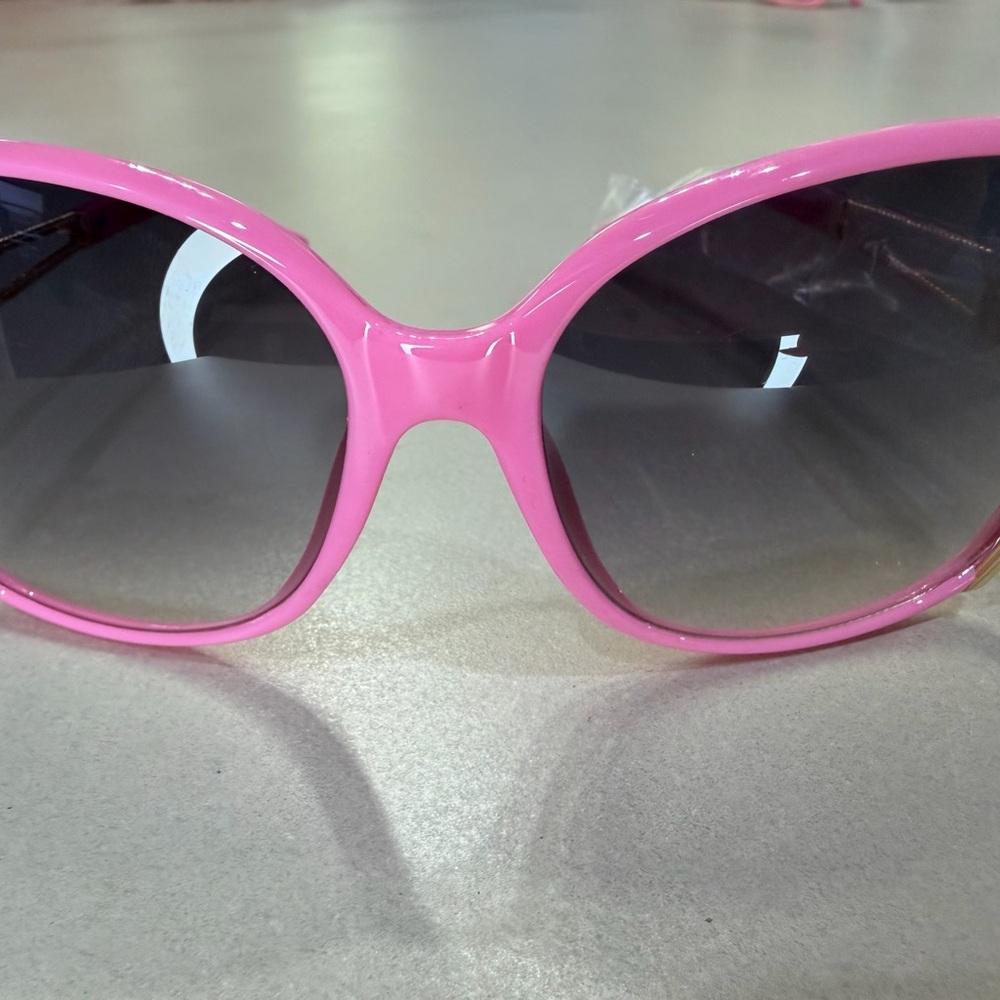 NWOT Pink Gradient Lens Women's Sunglasses